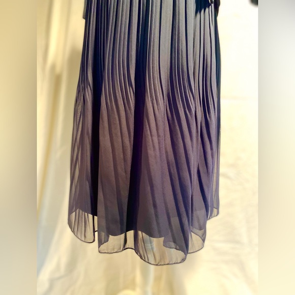 Seraphine Maternity dress. Size 8. LIKE NEW CONDITION. - Picture 3 of 5